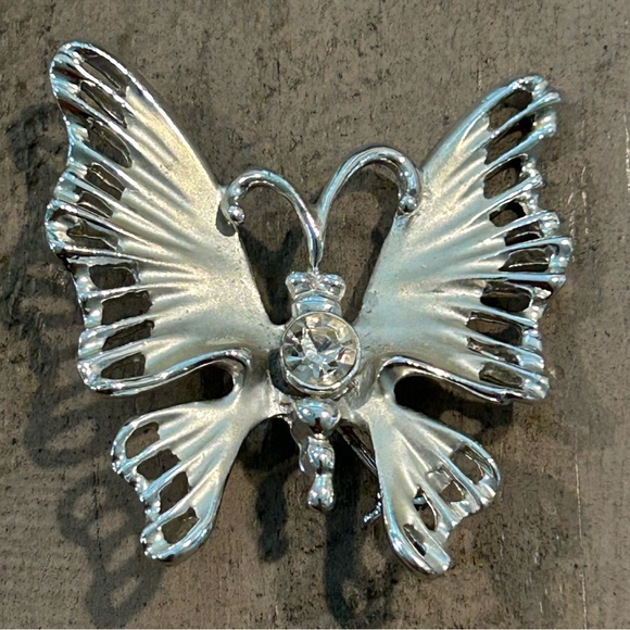 Attilio Giusti Leombruni Jewelry - Vintage Butterfly Brooch/Pin Silver Toned With Rhinestone Body Fashion Jewelry